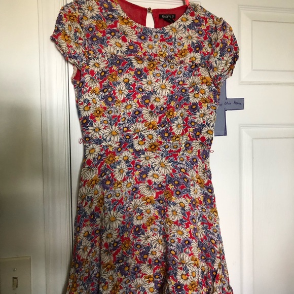 Forever twenty one flowery skater dress - Picture 1 of 2